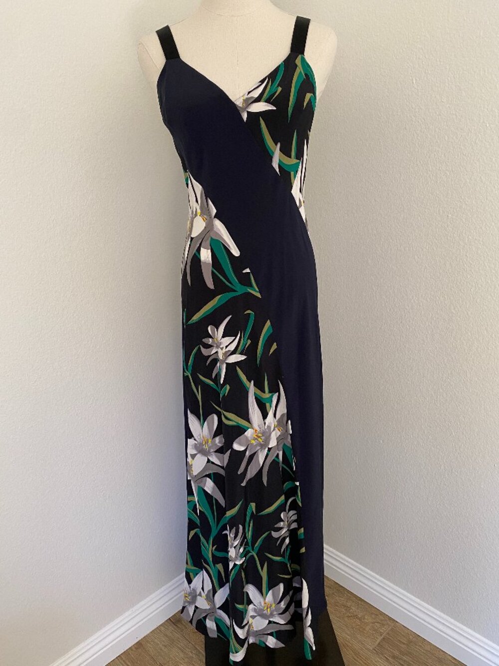 NWT Diane von Furstenberg Panelled Maxi Dress - 2
